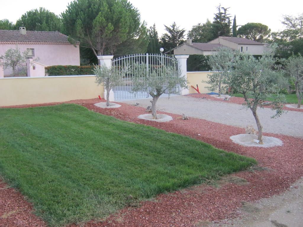 Holiday home Le Jardin Des Tourterelles Robion en Luberon